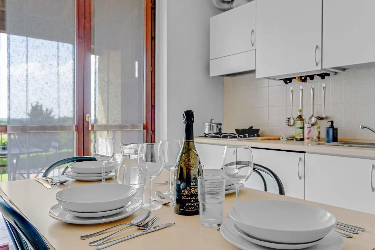 Apartment -Piscina E Parcheggio- Casa A Pochi Passi Dal Lago Padenghe sul Garda
