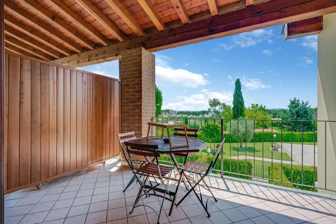 Apartment -Piscina E Parcheggio- Casa A Pochi Passi Dal Lago Padenghe sul Garda