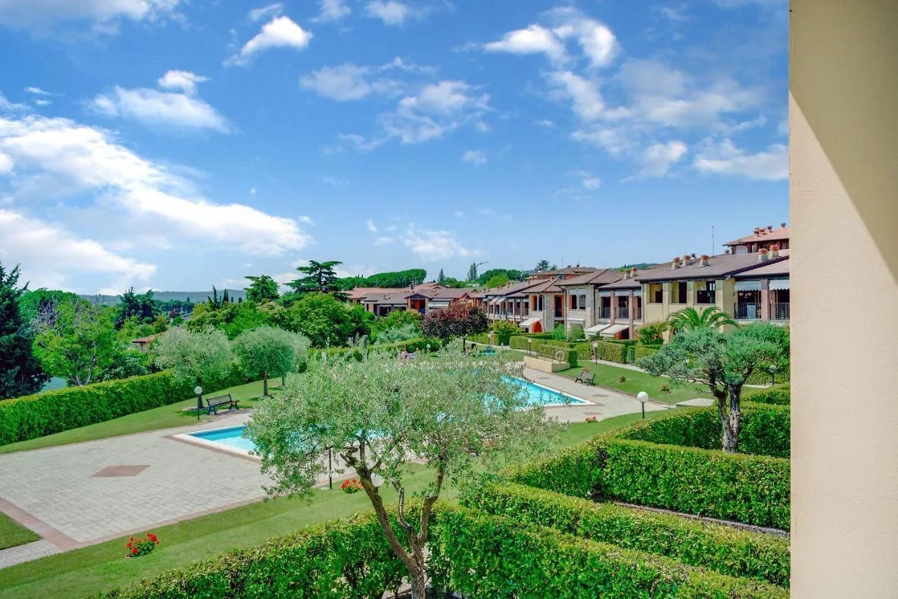 -Piscina E Parcheggio- Casa A Pochi Passi Dal Lago Padenghe sul Garda 0*,  Italy