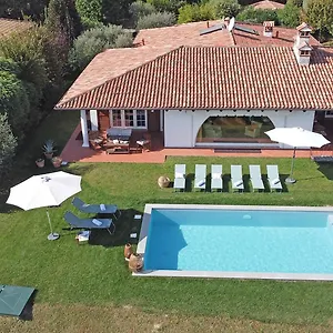 Madeleine Villa