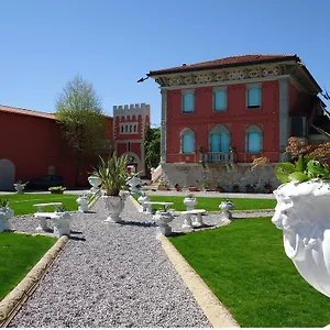 Garuti Village Hotel apartamentowy